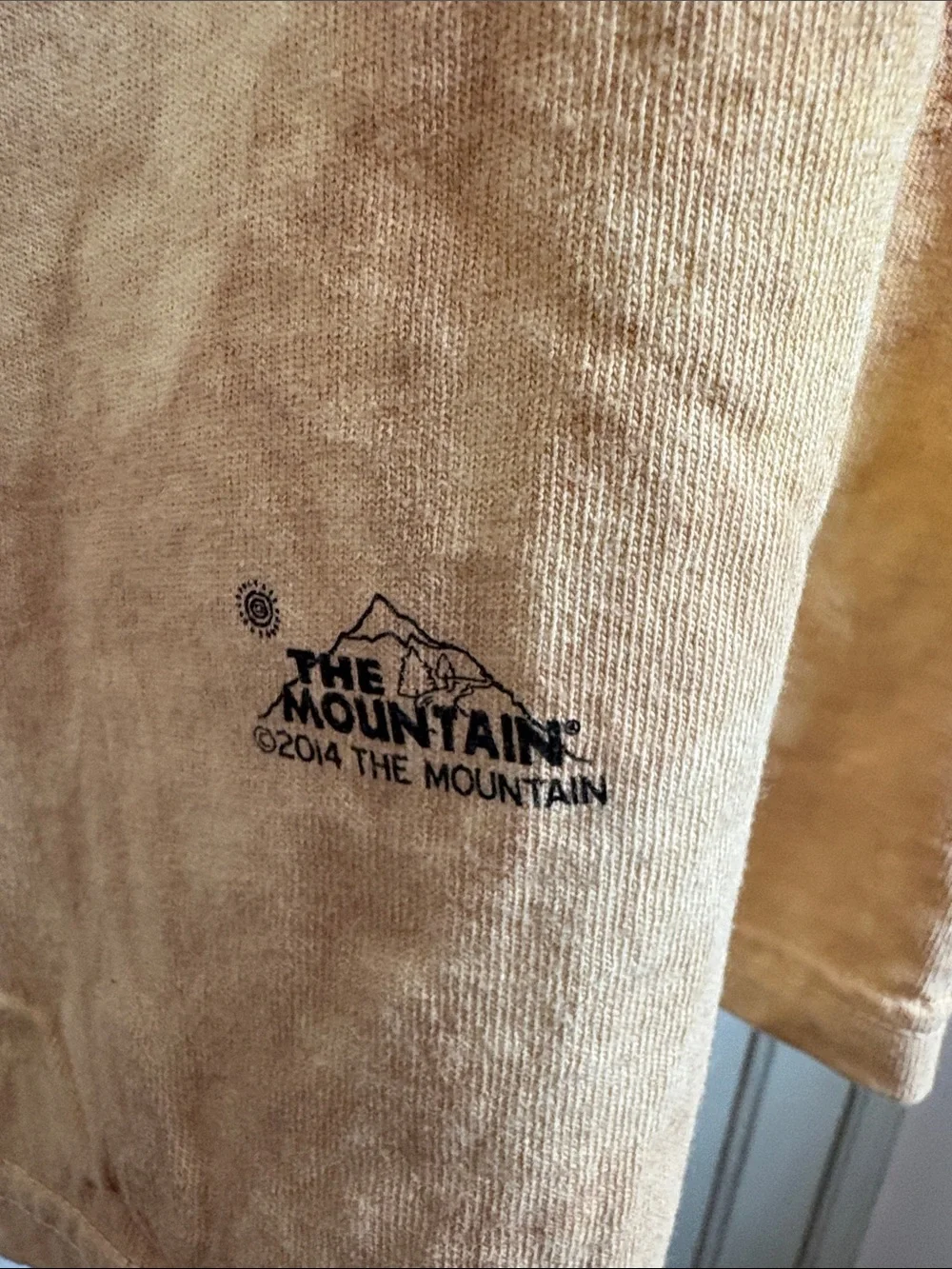 The Mountain Golden Lab or Golden Retriever Face Tee - Tan/Yellow